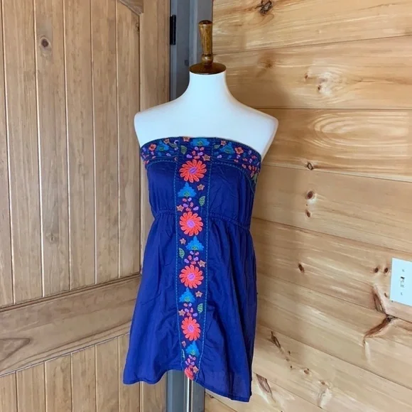 I Love H81 strapless top with floral embroidery Size Small - Picture 9 of 9